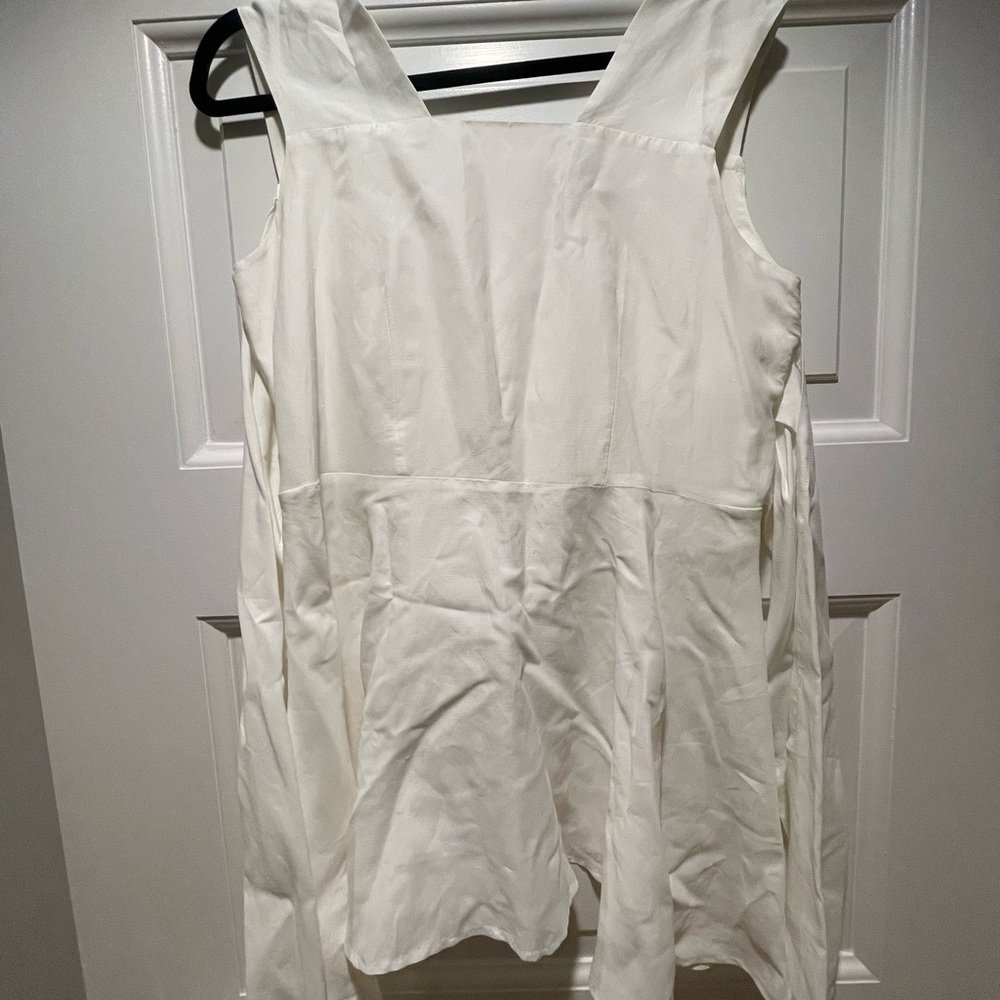 Authentic sportmax. High end white linen material. Size M